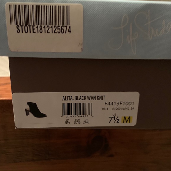 Shoes NEW - Picture 4 of 5